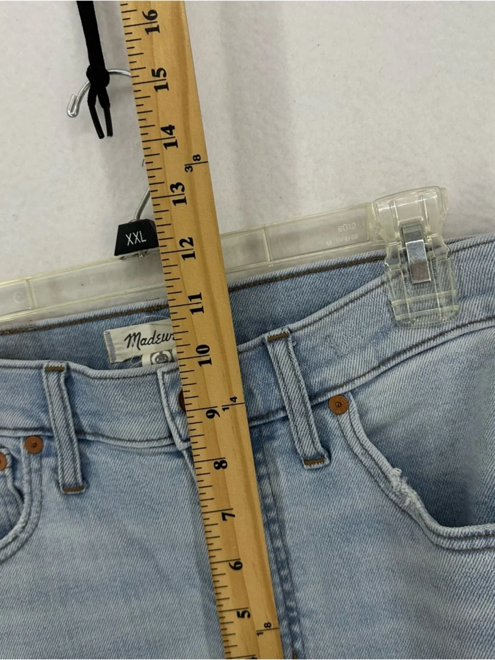 Madewell Mid Rise Classic Straight Light Wash Distressed Jeans 28